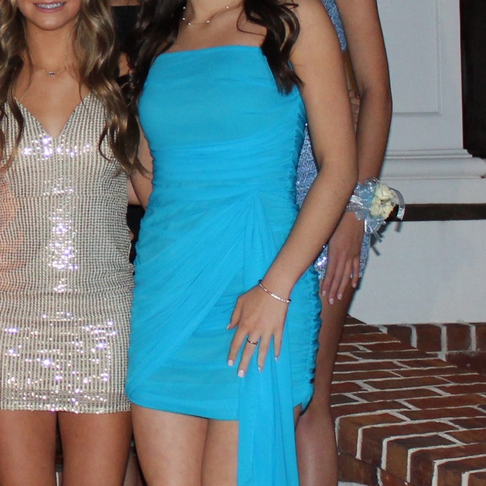 Amanda Uprichard Blue Ruched Strapless Prom Dress